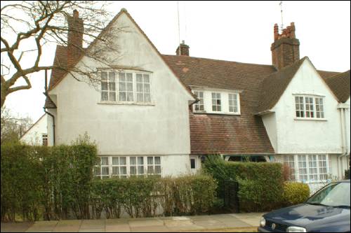 044 Erskine Hill